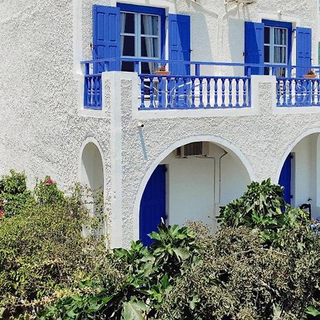 Villa Dioni Kamári Eksteriør billede